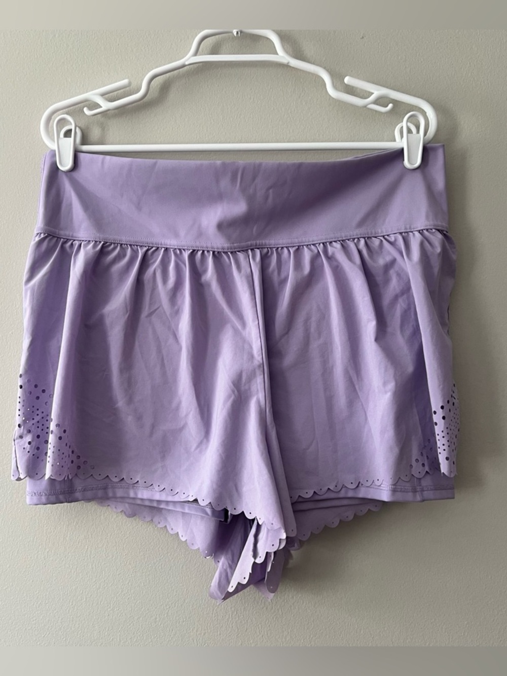 Aerie Women’s Lilac Purple Scalloped Athletic Running Shorts Size XL